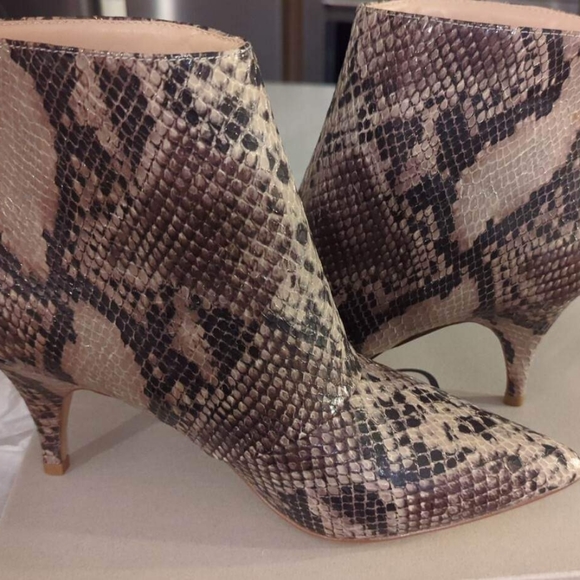 Urban Outfitters Snakeskin Ankle Boot New - Picture 4 of 4